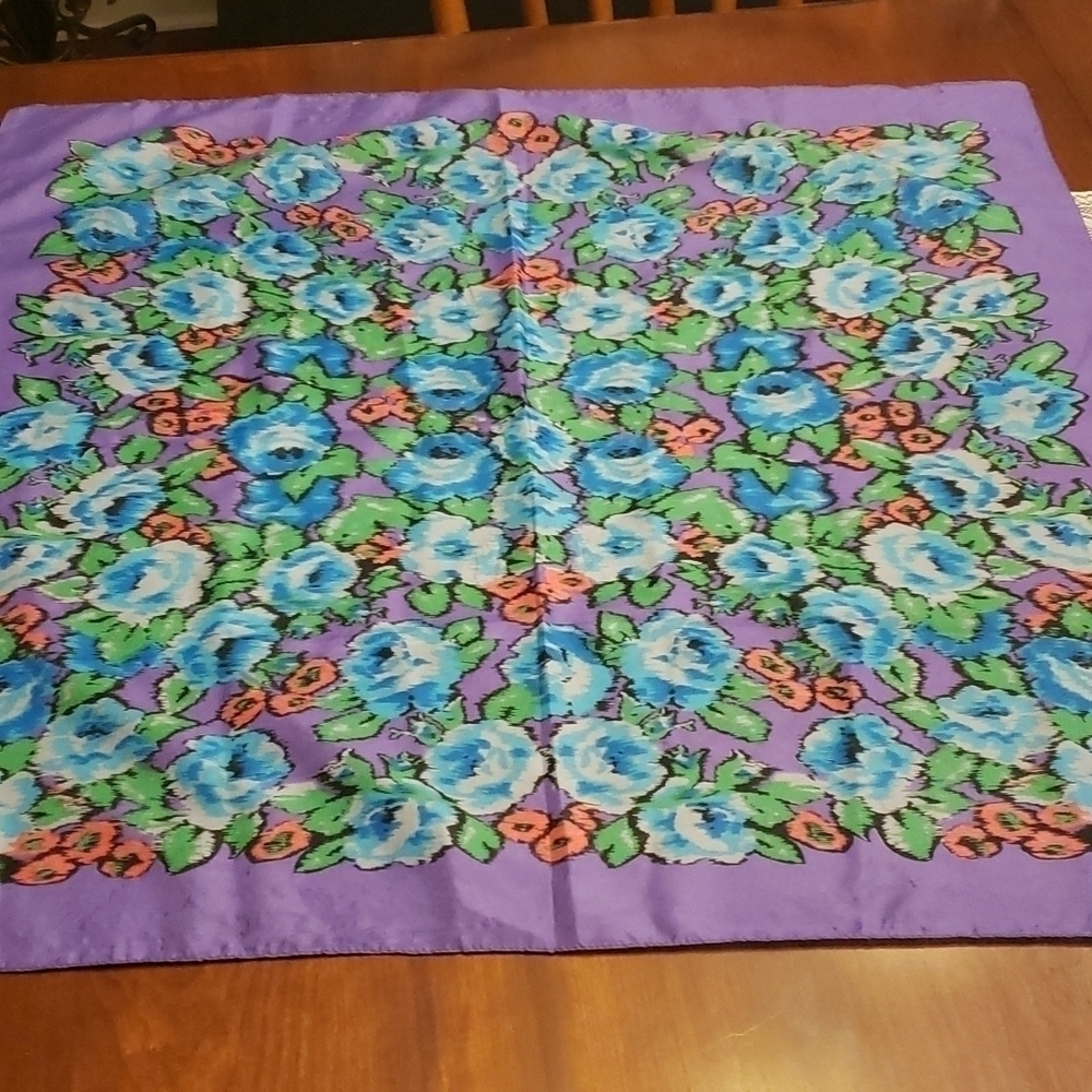 VINTAGE Floral Scarf 30x31" Lavender Green Blue Coral Pink Black No Tag VGUC